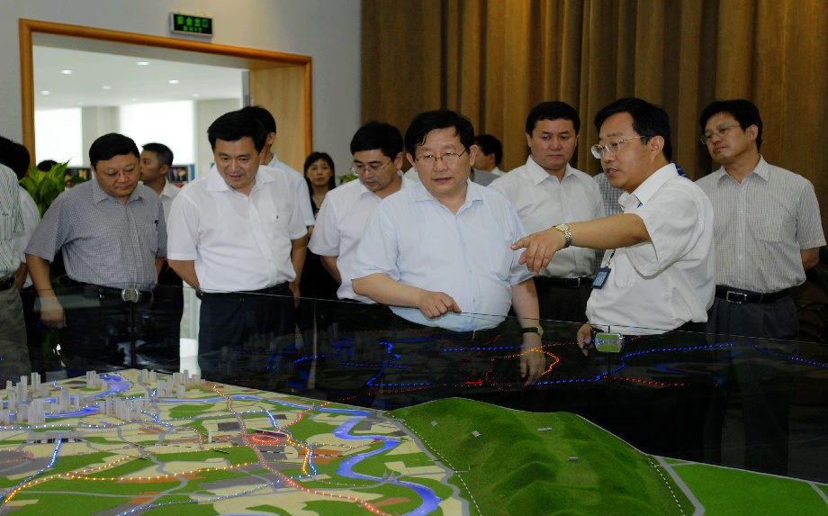 5國家科技部原部長萬鋼調(diào)研四聯(lián)技術(shù)研發(fā).jpg